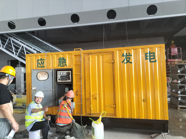 城区怎样判断空气滤清器是否需要更换？